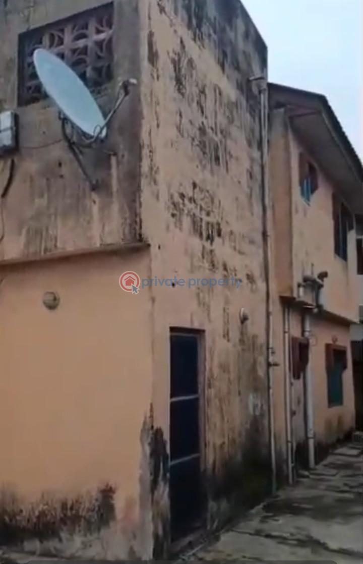 4 bedroom Flat & Apartment For Sale Ijegun Alimosho Lagos - 1