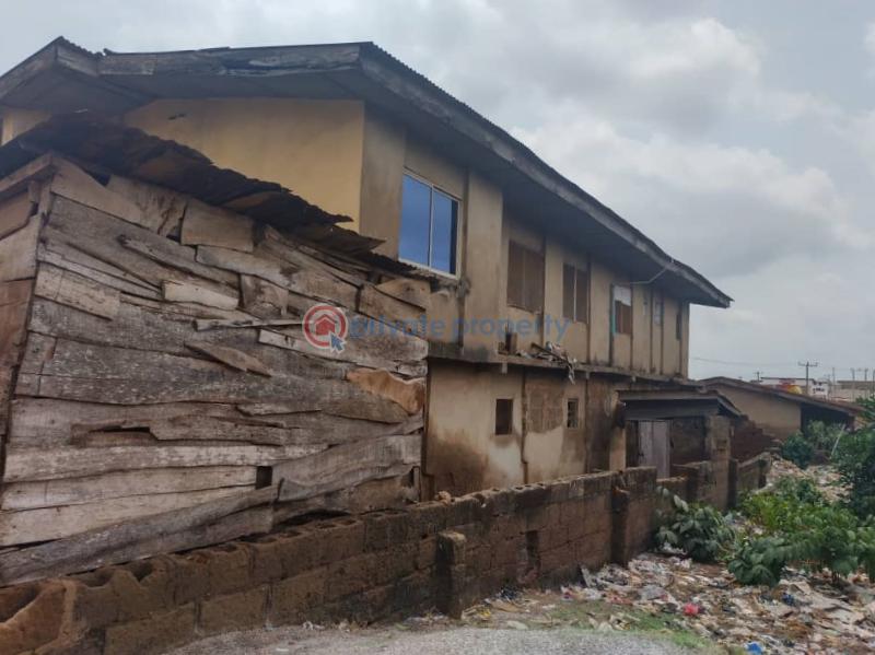 Mall/Complex/Plaza For Sale Idi Iroko, Amuloko Alanran Ibadan Oyo - 4