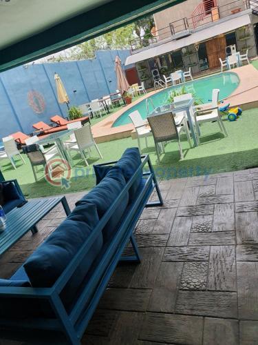 A strategically located hotel on 7 floors, in the high-brow area - 1 10 bedroom Hotel For Sale Waziri Ibrahim Victoria Island Lagos - 1