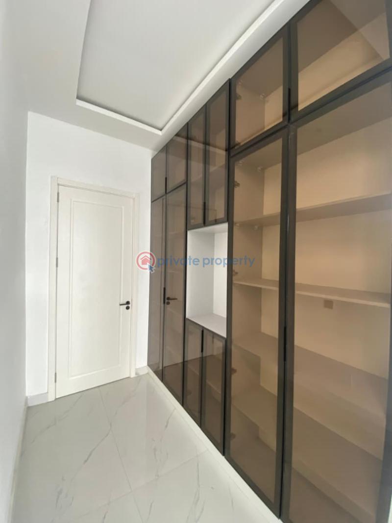 6 bedroom Detached Duplex For Sale Chevron Drive Lekki Lagos - 4