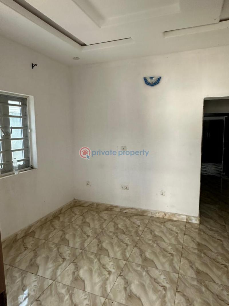 A tastefully built room and parlour selfcon at quarry asunle, akala express - 8 1 bedroom Mini Flat For Rent Asunle, Akala Express Akala Express Ibadan Oyo - 8