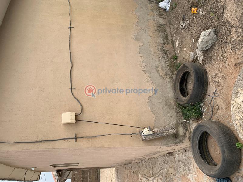 3 bedroom Semi detached Bungalow For Sale Alaaapa Estate, Off Lagos Abeokuta Expressway, Abeokuta Abeokuta Ogun - 4