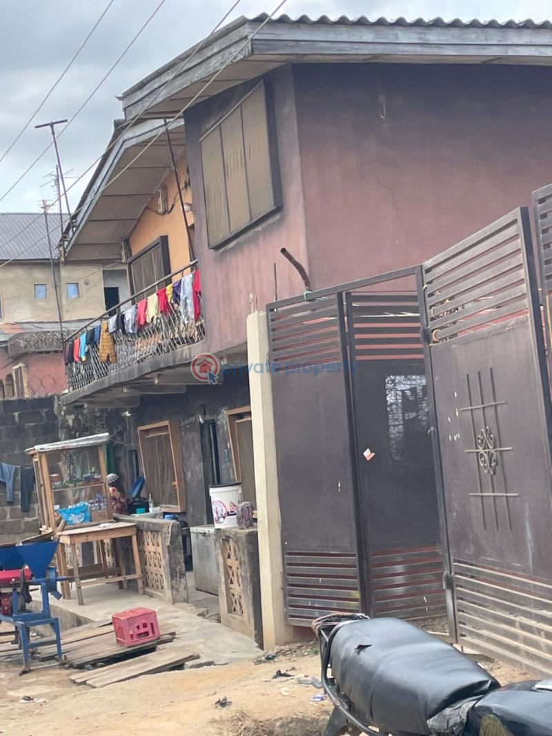10 bedroom House For Sale Pen Cinema Agege Lagos - 3