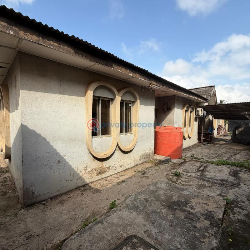 House For Sale At Ogo Oluwa Bada Estate, Opposite Kolapo Ishola Gra, Akobo, Ibadan. Ibadan Oyo - 2