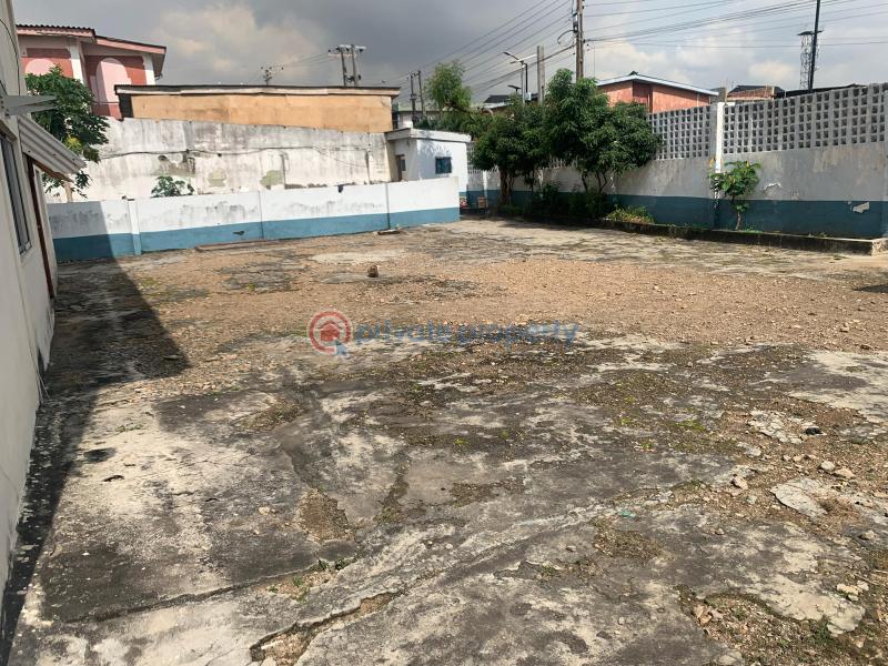 3 bedroom Block Of Flats For Sale Adeniyi Jones Ikeja Lagos - 10