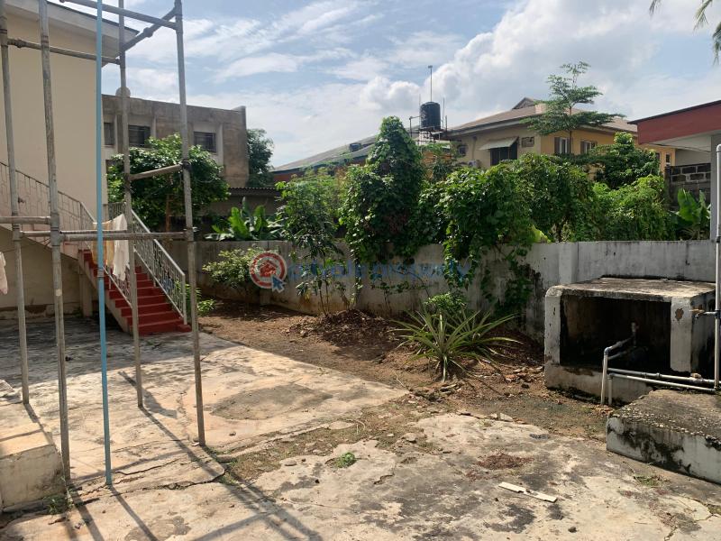 3 bedroom Block Of Flats For Sale Adeniyi Jones Ikeja Lagos - 7