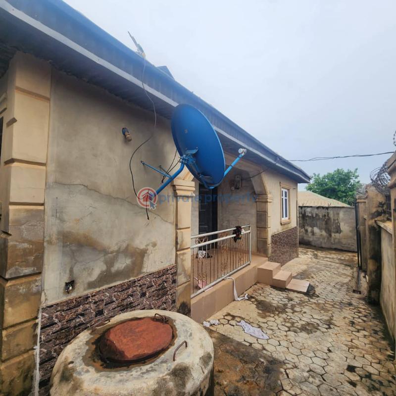 2 bedroom Flat & Apartment For Sale Peace Estate, Alapata Apete Ibadan Ibadan Polytechnic/University of Ibadan Oyo - 2