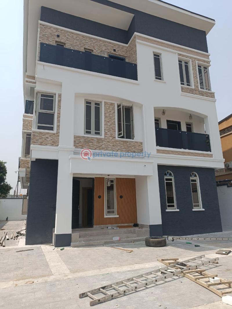 8 bedroom Maisonette For Sale Gowon Estate Egbeda Alimosho Lagos - 3