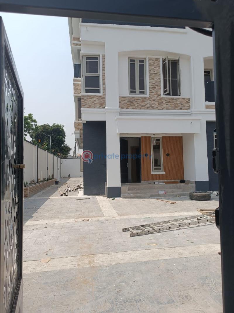 8 bedroom Maisonette For Sale Gowon Estate Egbeda Alimosho Lagos - 1