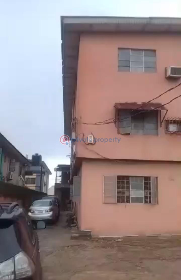 10 bedroom Flat & Apartment For Sale Oworonsoki Bariga Shomolu Lagos - 1