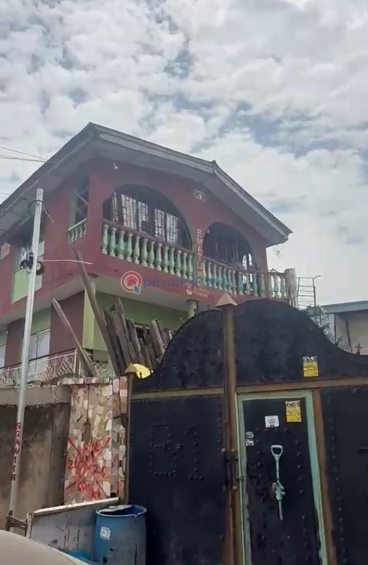 10 bedroom Flat & Apartment For Sale Ifako-Gbagada Lagos - 9