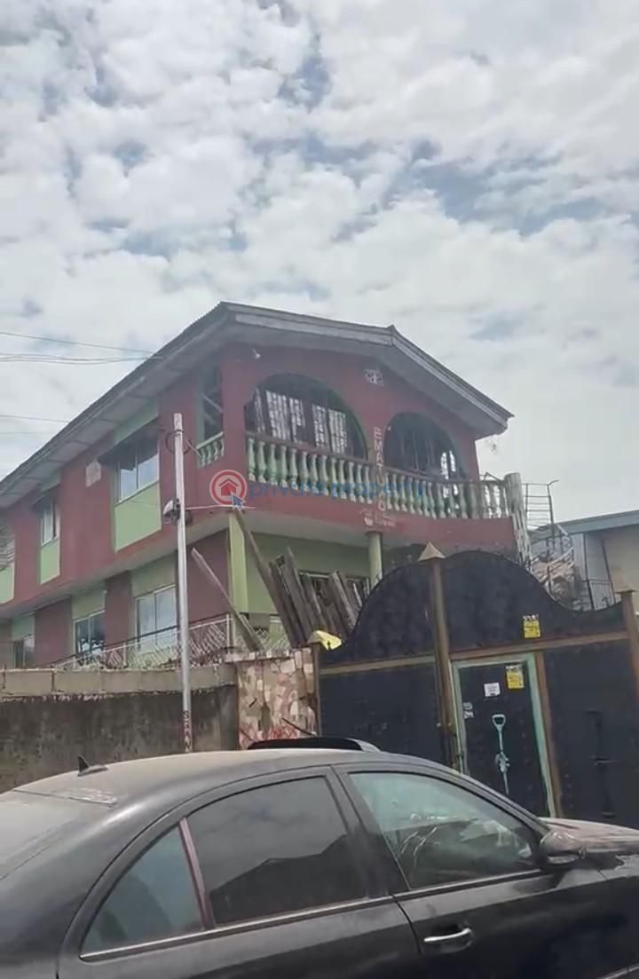 10 bedroom Flat & Apartment For Sale Ifako-Gbagada Lagos - 8