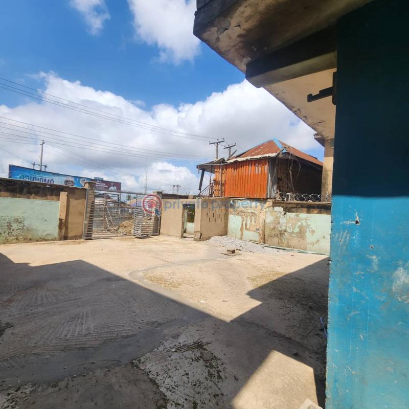 2 bedroom Office For Sale Apata Bus Stop Apata Ibadan Apata Ibadan Oyo - 1