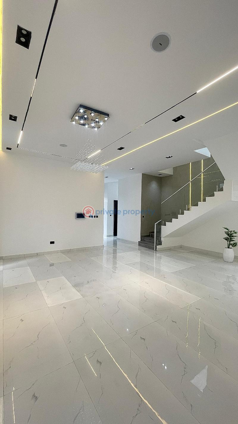 5 bedroom Detached Duplex For Sale Chevron Drive Lekki Lagos - 1