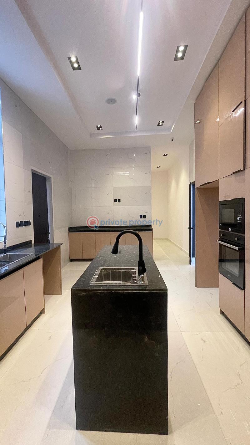 5 bedroom Detached Duplex For Sale Chevron Drive Lekki Lagos - 6
