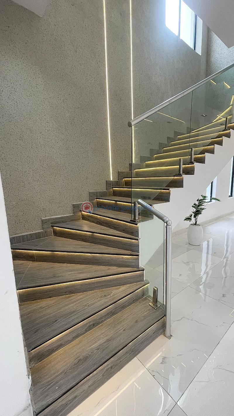5 bedroom Detached Duplex For Sale Chevron Drive Lekki Lagos - 7