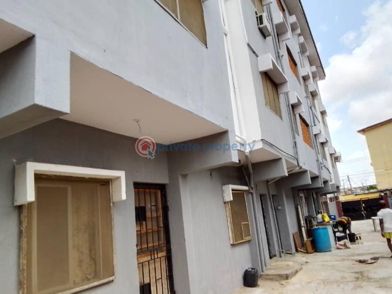3 bedroom Flat & Apartment For Sale Off Allen Avenue Ikeja Lagos - 4