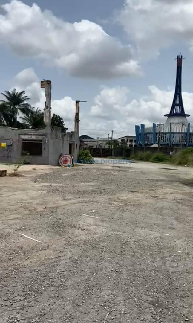Land For Sale Along Edmund Crescent Off Muritala Muhammed Way, Herbert Macaulay Way, Yaba Lagos - 1