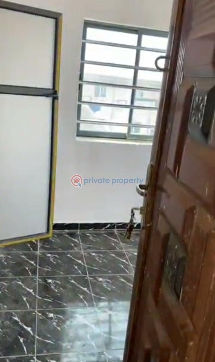 1 bedroom Self Contain For Rent Off Pedro Road Shomolu Lagos - 5