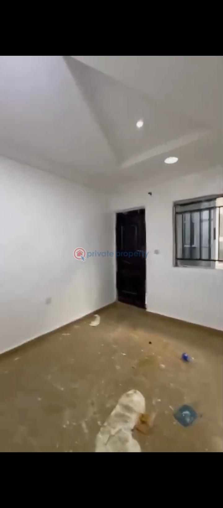 Self Contain For Rent Off Pedro Road, Shomolu Lagos Shomolu Lagos - 0