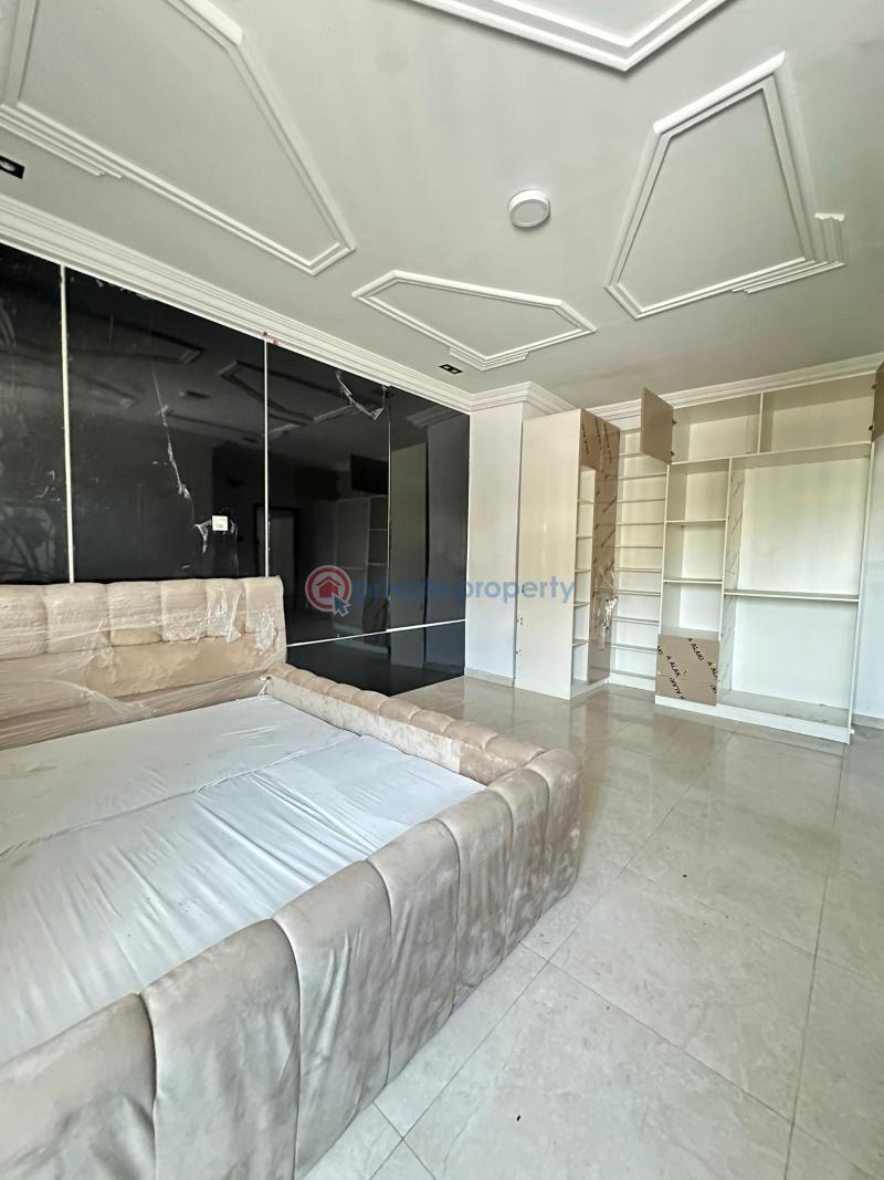 A very spacious 3 bedroom apartment - 9 3 bedroom Flat & Apartment For Rent Ologolo Lekki Lagos - 9
