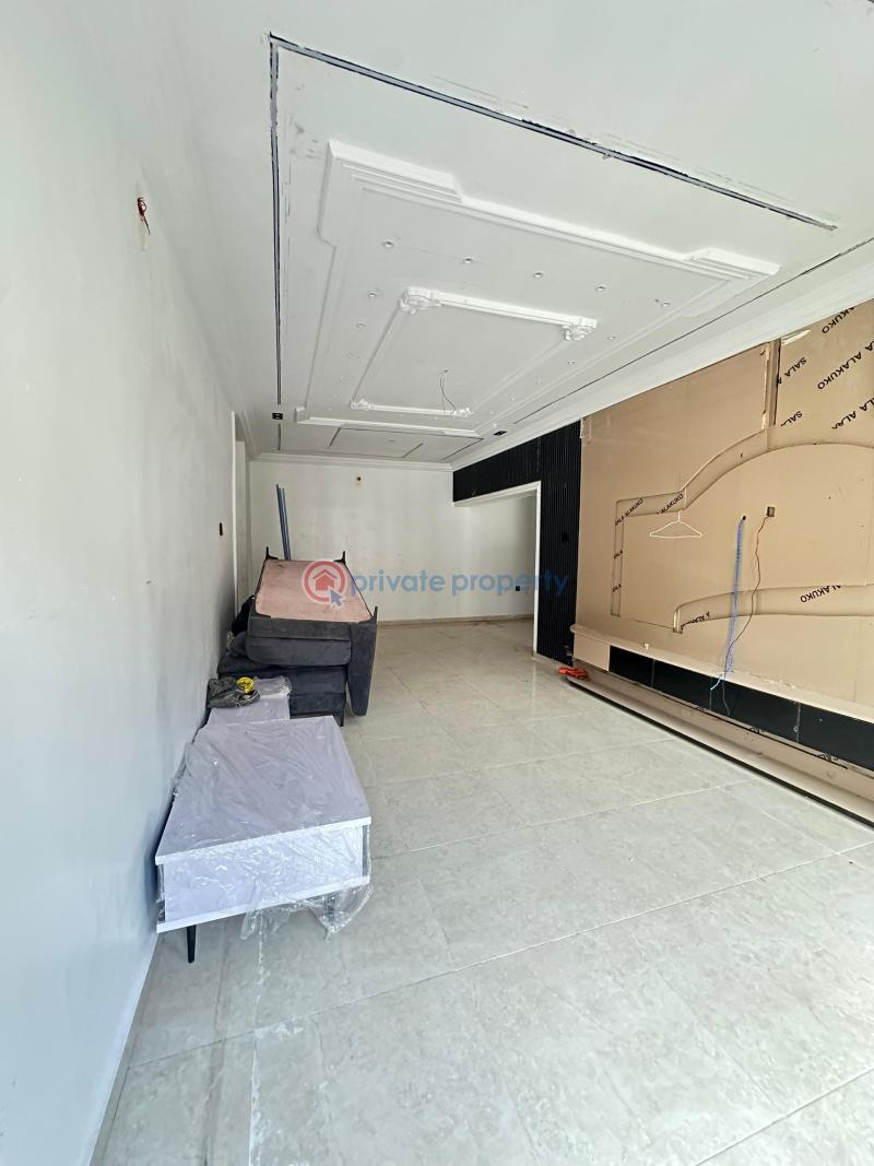3 bedroom Flat & Apartment For Rent Ologolo Lekki Lagos - 0