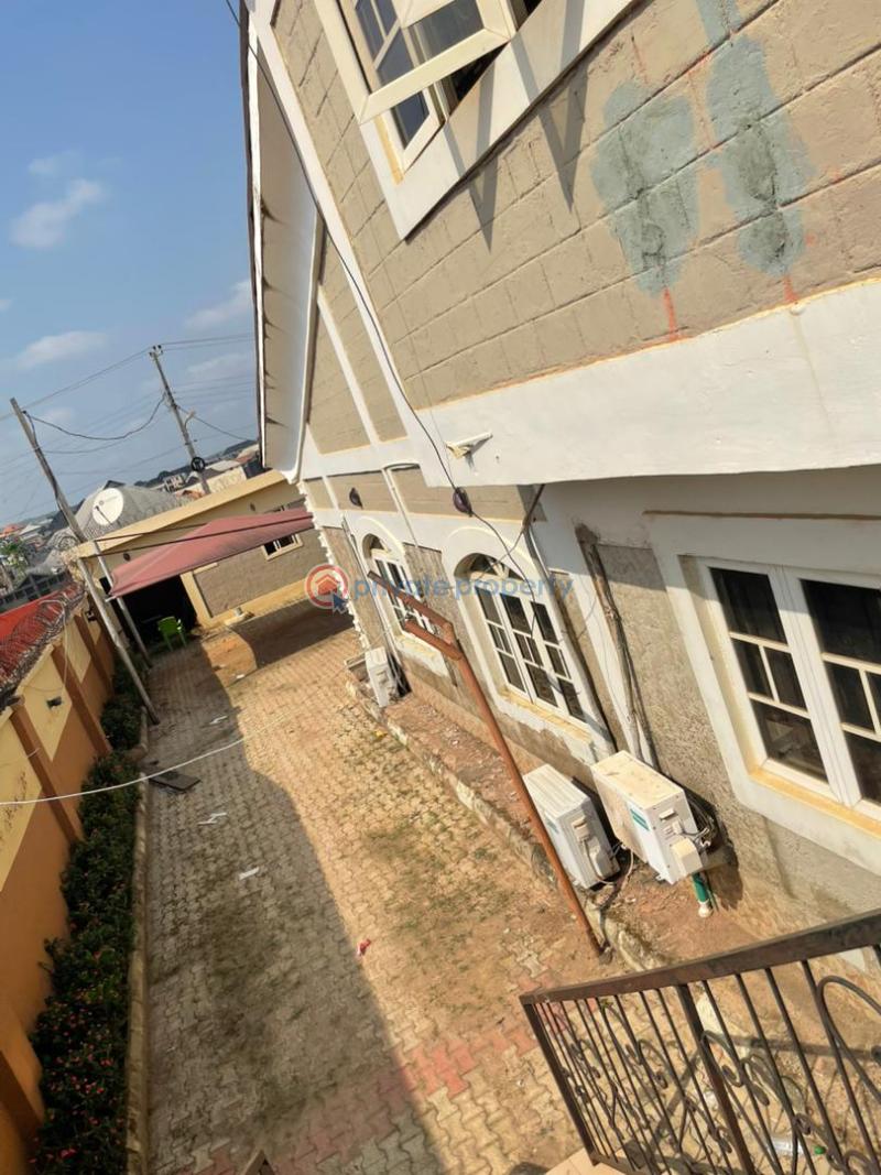3 bedroom Block Of Flats For Rent Tireadara Estate Gate Akala Express Ibadan Oyo - 3
