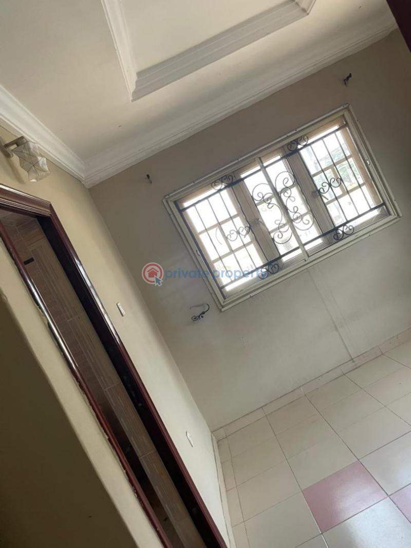 3 bedroom Block Of Flats For Rent Tireadara Estate Gate Akala Express Ibadan Oyo - 2