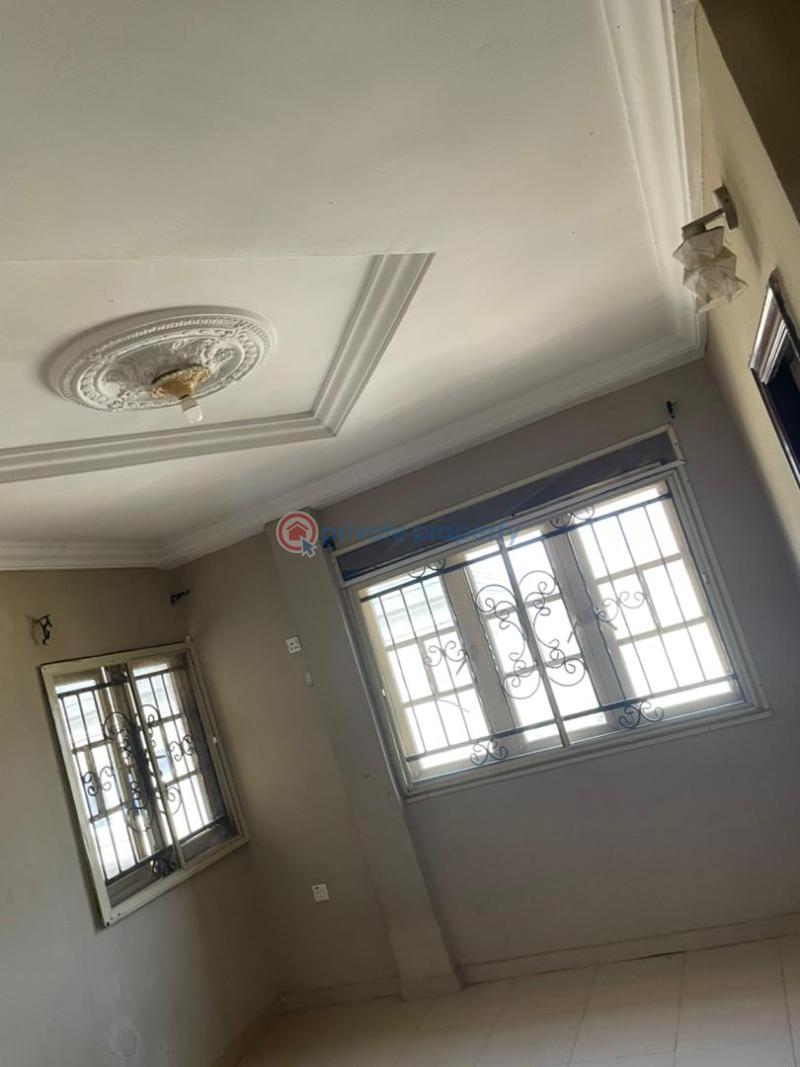3 bedroom Block Of Flats For Rent Tireadara Estate Gate Akala Express Ibadan Oyo - 5