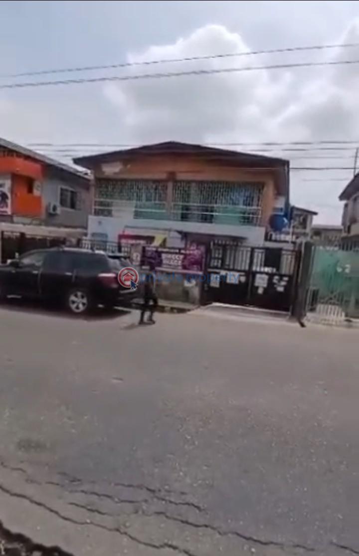 10 bedroom Townhouse For Sale Ikorodu Road Palmgroove Shomolu Lagos - 1