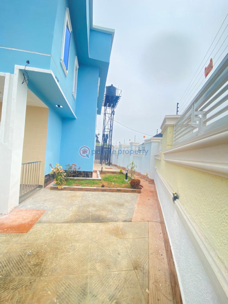 4 bedroom Semi detached Duplex For Sale Estate, New Owerri. Few Minutes To Federal Secretariat Owerri Imo - 5