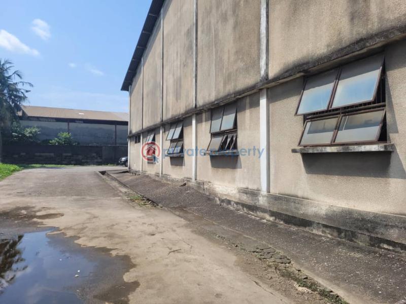 A warehouse on a land measuring 8700 sqm in a strategic industrial neighbourhood - 1 Warehouse For Rent Surulere Lagos - 1