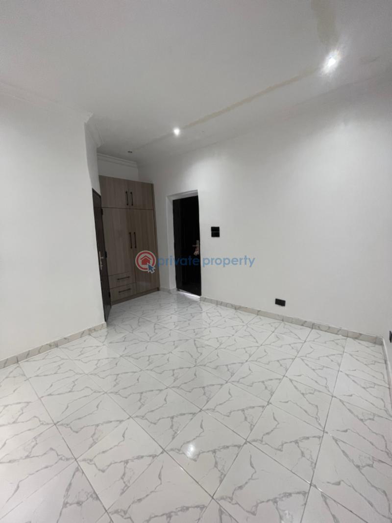 3 bedroom Block Of Flats For Rent Thomas Estate Ajah Lagos - 2