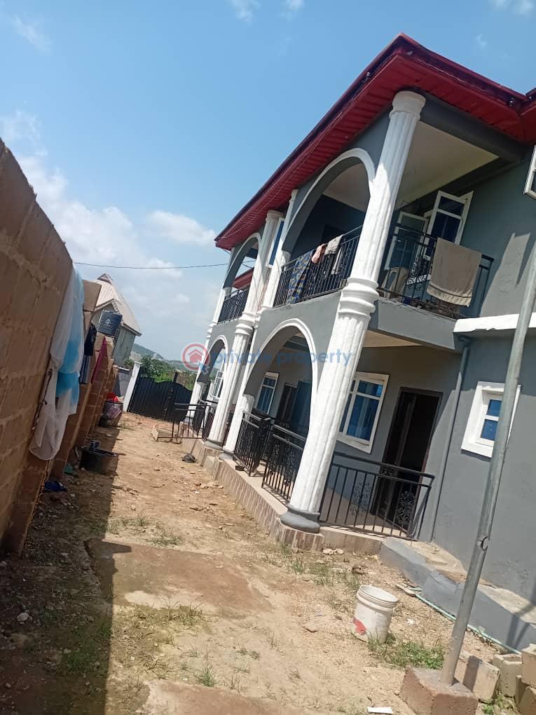 House For Sale Arapaja, Odo Ona Kekere Odo ona Ibadan Oyo - 1