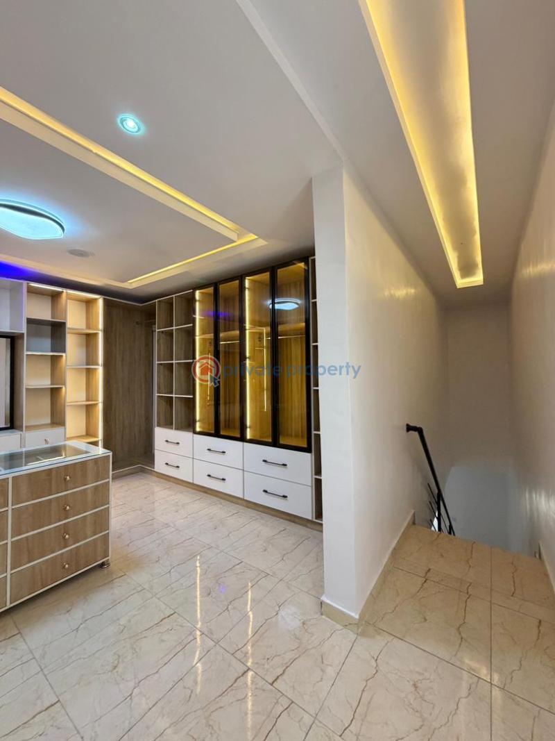 5 bedroom Detached Duplex For Sale Chevron Drive Lekki Lagos - 3