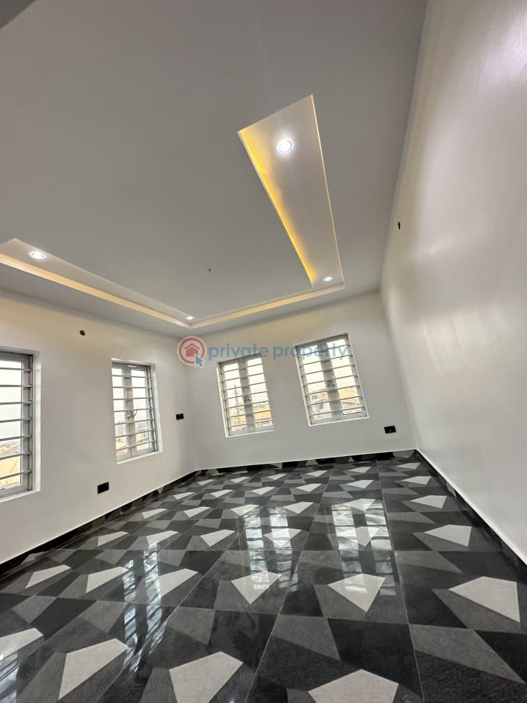 5 bedroom Detached Duplex For Sale Dss Quarters Est, Ile Tuntun Idishin Ibadan Oyo - 5
