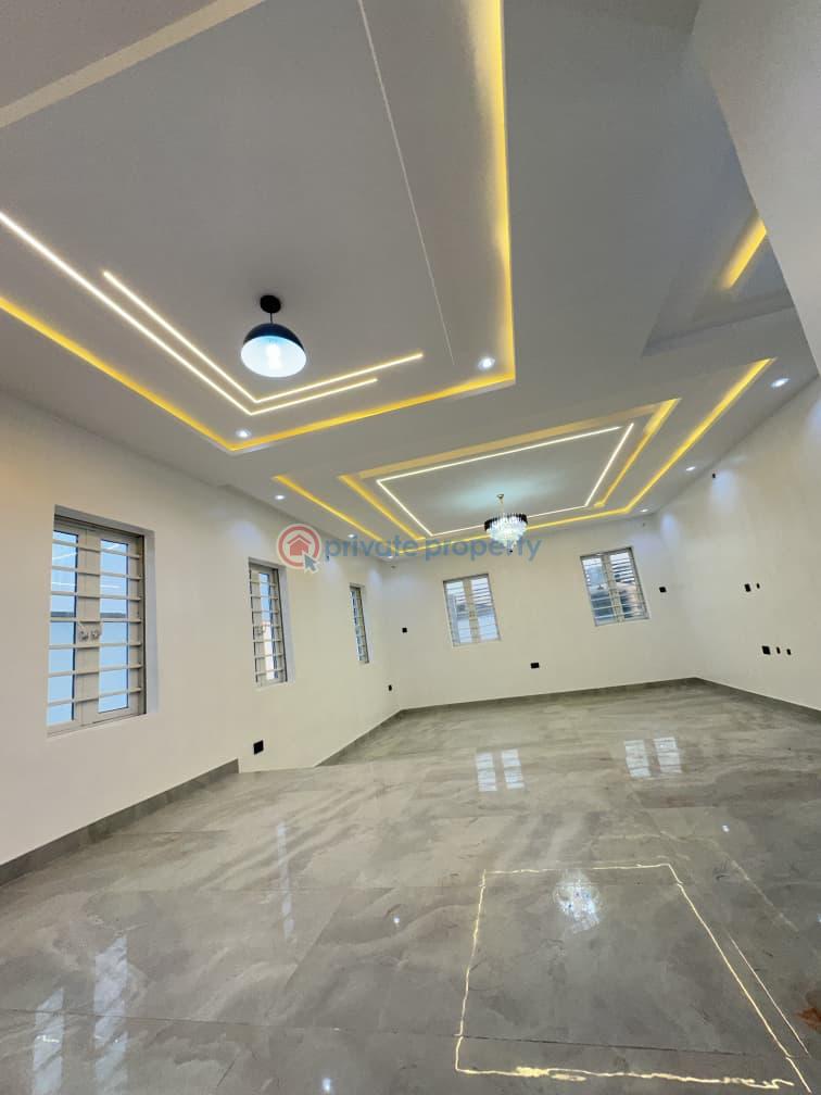5 bedroom Detached Duplex For Sale Dss Quarters Est, Ile Tuntun Idishin Ibadan Oyo - 1