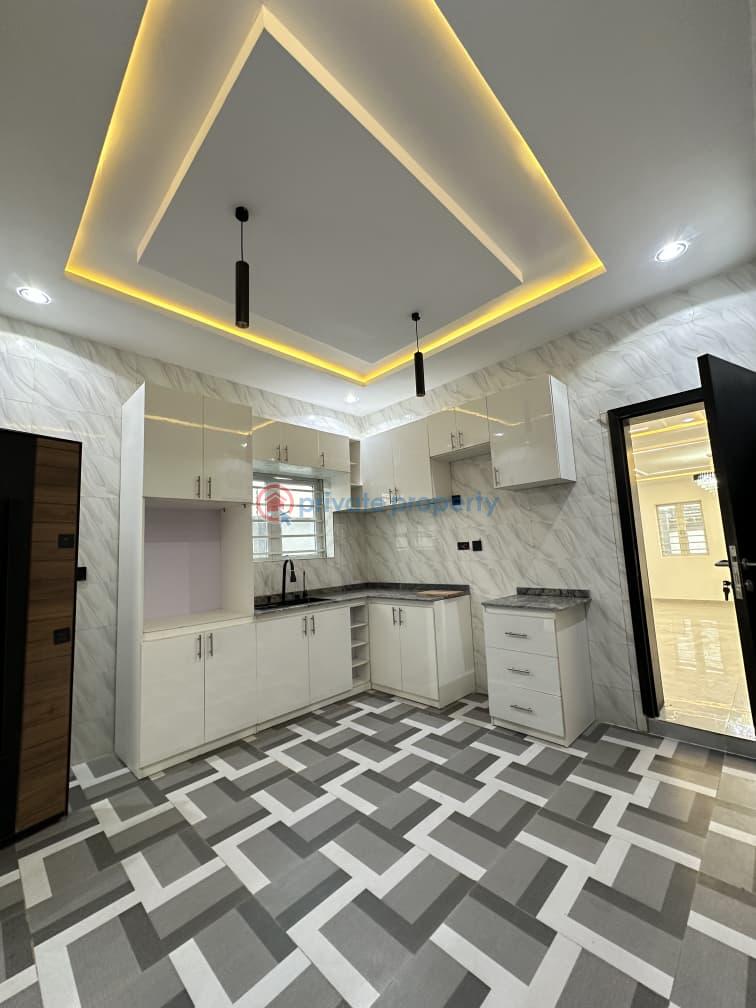 5 bedroom Detached Duplex For Sale Dss Quarters Est, Ile Tuntun Idishin Ibadan Oyo - 0