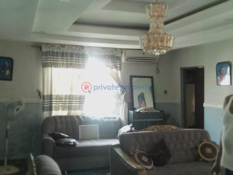 For rent 3 bedroom Bungalow Trademore Estate, Airport Road Lugbe Abuja