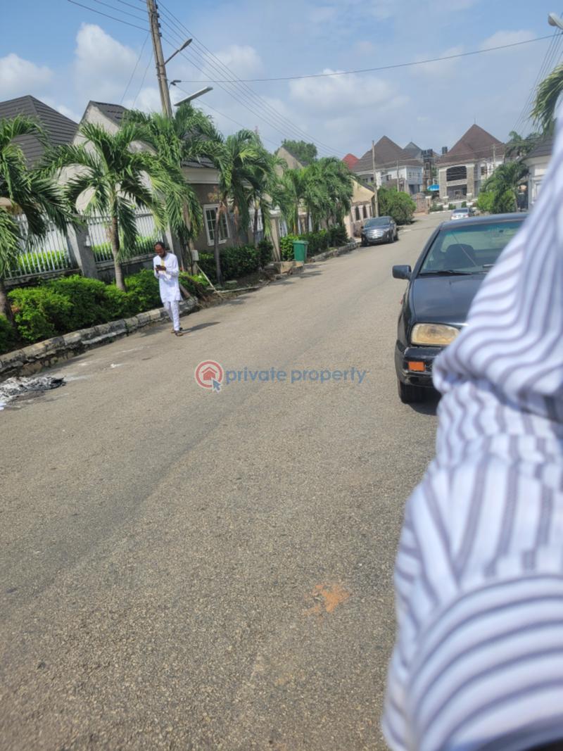 4 bedroom Detached Bungalow For Rent Protea Street,mab Globa Estate Gwarimpa Abuja Phase 3  - 4