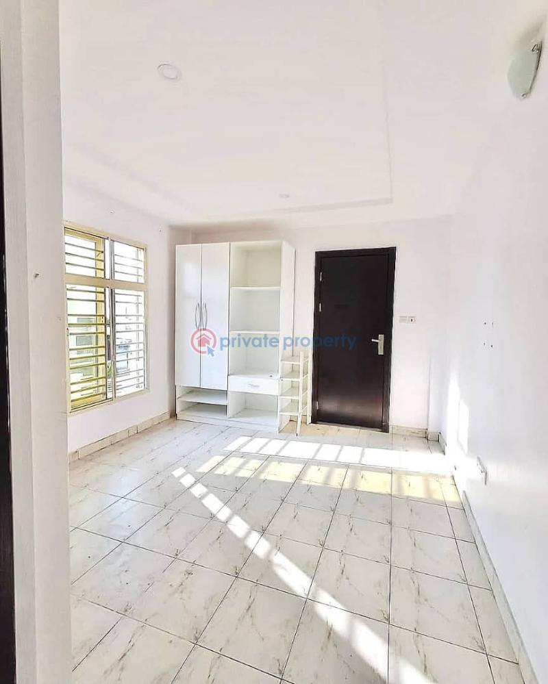 A well maintained 4-bedroom maisonette - 5 4 bedroom Maisonette For Rent Lekki Phase 1 Lagos - 5