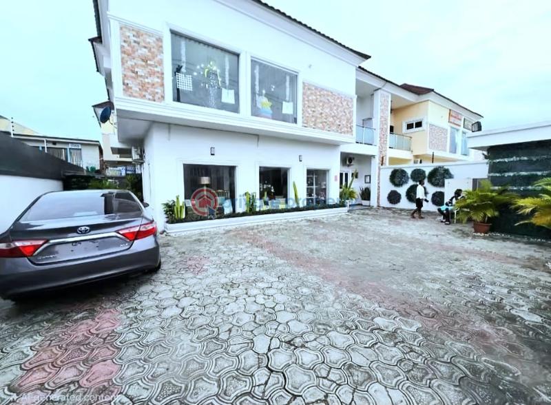 5 bedroom Mall/Complex/Plaza For Sale Lekki Phase 1 Lagos