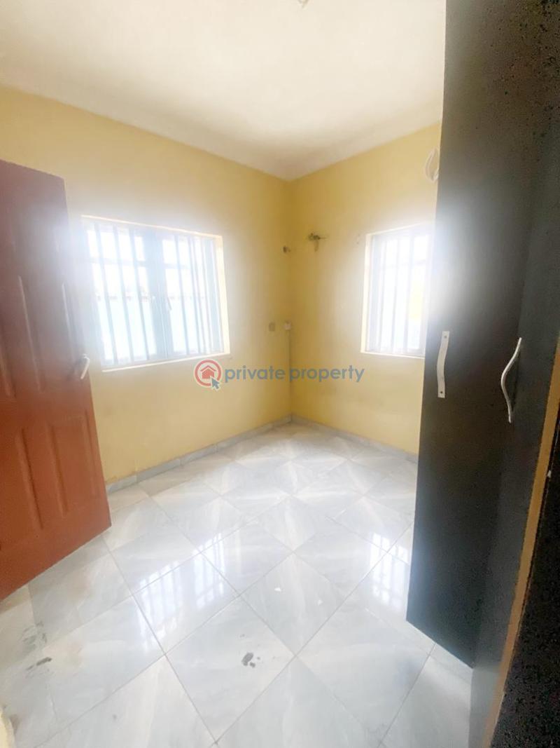 2 bedroom Block Of Flats For Rent Olowora Ojodu Lagos - 9