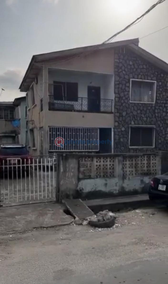 House For Sale Obanikoro Estate Obanikoro Shomolu Lagos - 1
