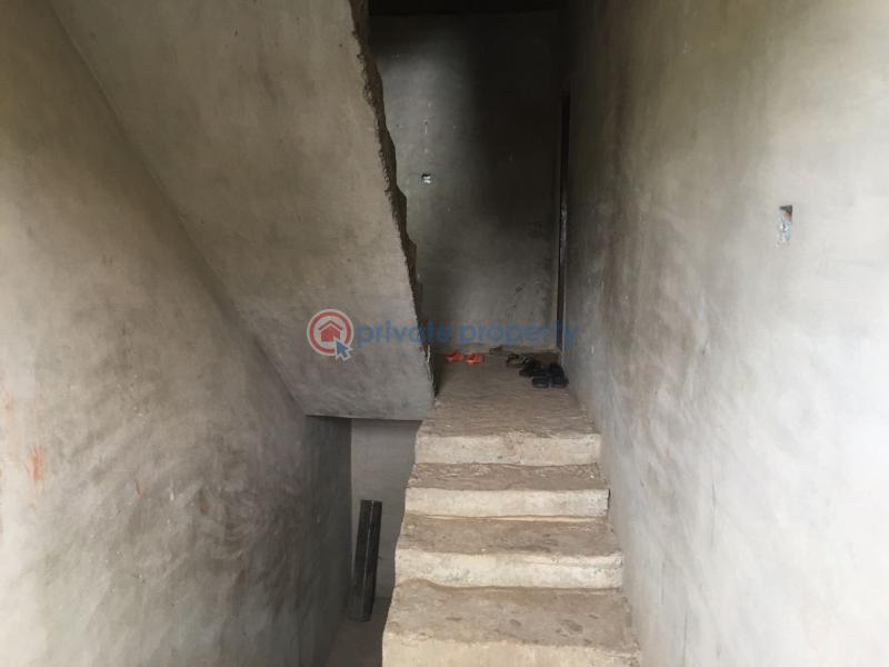 A well situated residential building, built on a 617.3sqm of land - 3 10 bedroom House For Sale Ore Ofe Estate, Opposite Ara Hall, Lagos Ibadan Express Way. Magboro Lagos Extension Ogun - 3