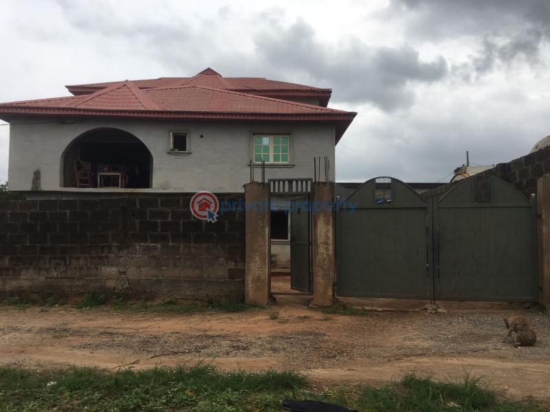 A well situated residential building, built on a 617.3sqm of land - 0 10 bedroom House For Sale Ore Ofe Estate, Opposite Ara Hall, Lagos Ibadan Express Way. Magboro Lagos Extension Ogun - 0