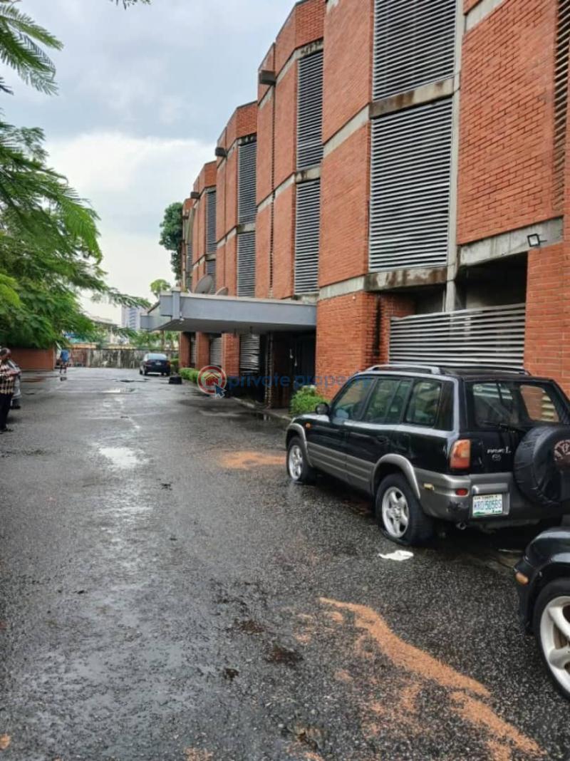 10 bedroom Hostel For Sale Southwest Ikoyi Lagos