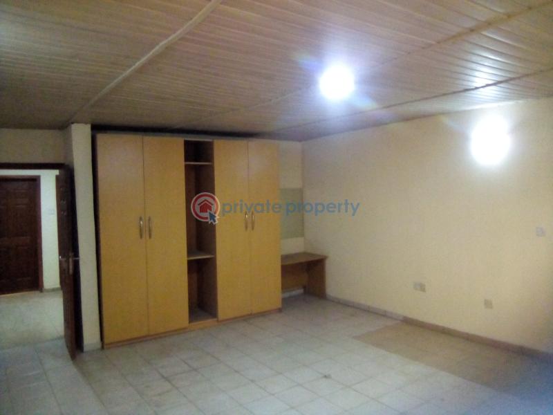 For sale 5 bedroom Flat & Apartment Iei Estate, Beside Jogor Center