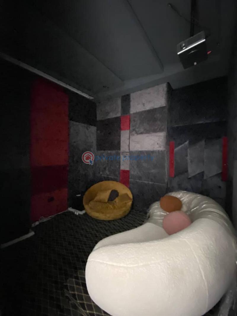 6 bedroom Detached Duplex For Sale Ikota Lekki Lagos - 15