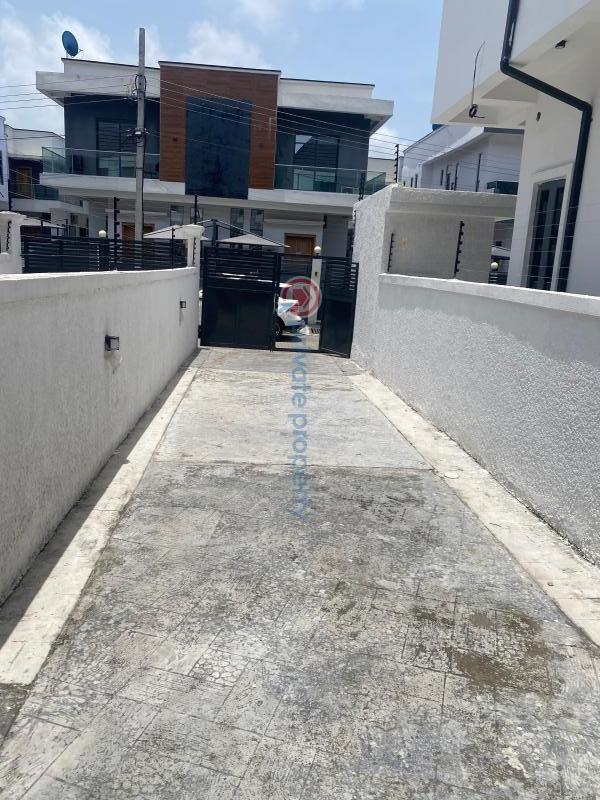 4 bedroom Detached Duplex For Sale Orchid Road Lekki Lagos State. Ikota Lekki Lagos - 1